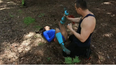 The villain destroys Super Jasmine The villain destroys Super Jasmine